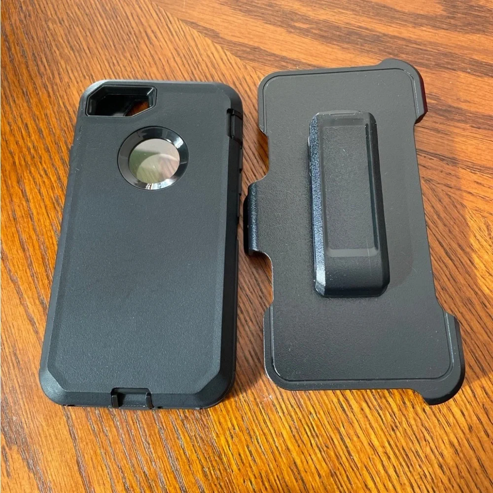 iPhone 7/8 Case with Belt Clip